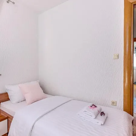 Apartment Mit Balkon Und Meerblick *
