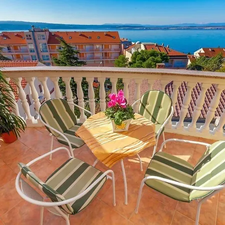 Apartment Mit Balkon Und Meerblick Crikvenica